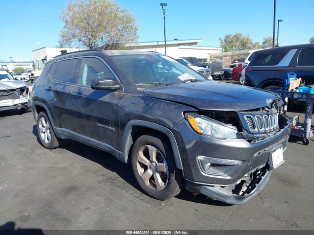 3C4NJCBB4JT411635 Jeep Compass Latitude