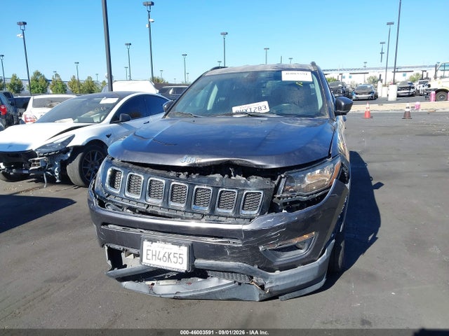3C4NJCBB4JT411635 Jeep Compass Latitude