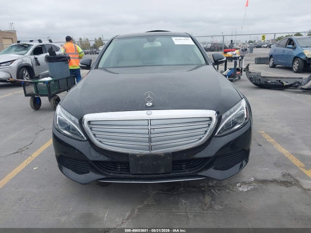 Продаж на аукціоні авто 2015 Mercedes-benz C 300 Luxury 4matic, vin: 55SWF4KB4FU038726, номер лоту: 46003601