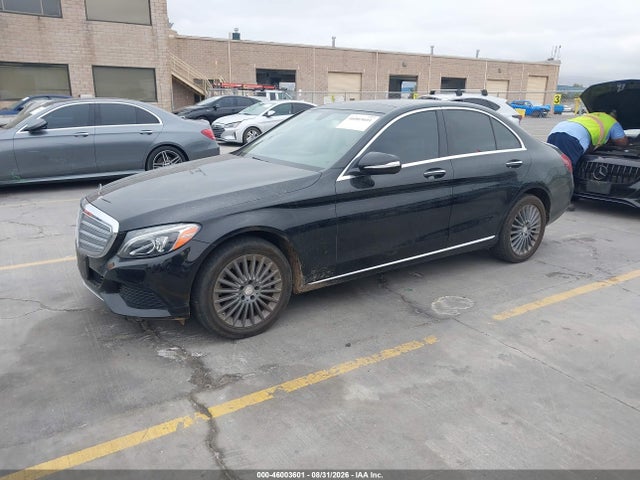 Продаж на аукціоні авто 2015 Mercedes-benz C 300 Luxury 4matic, vin: 55SWF4KB4FU038726, номер лоту: 46003601