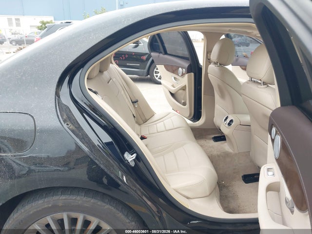 Продаж на аукціоні авто 2015 Mercedes-benz C 300 Luxury 4matic, vin: 55SWF4KB4FU038726, номер лоту: 46003601