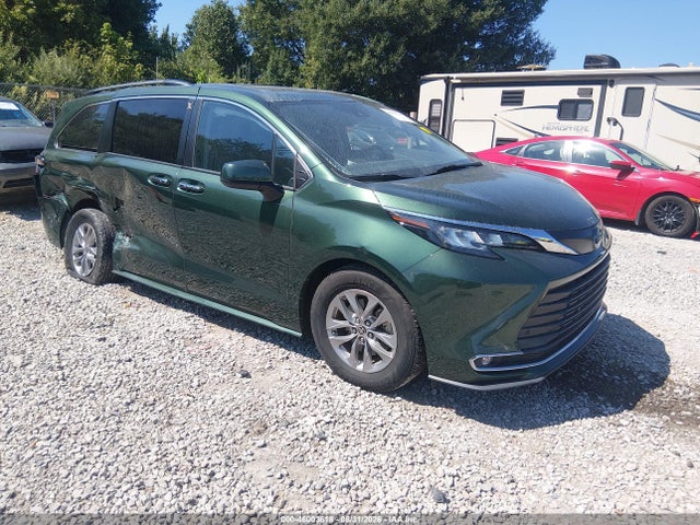 Toyota SIENNA XLE 2022 5TDYRKEC8NS127994 zdjęcie główne