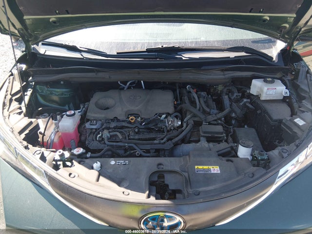Toyota SIENNA XLE 2022 5TDYRKEC8NS127994 Image 10