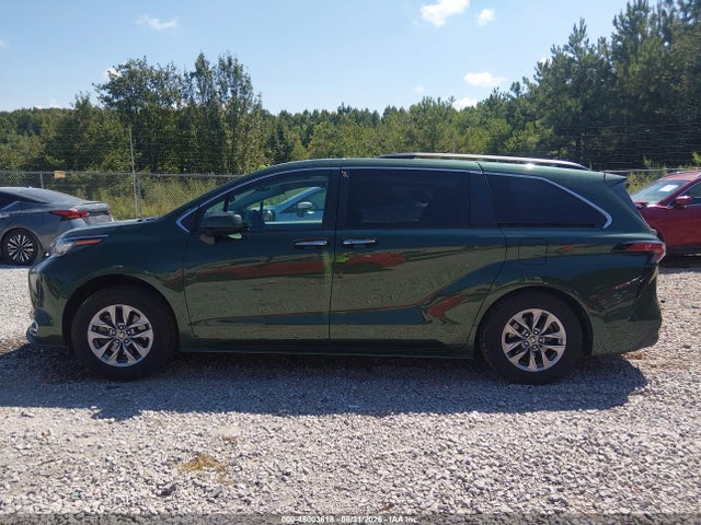 Toyota SIENNA XLE 2022 5TDYRKEC8NS127994 Image 14