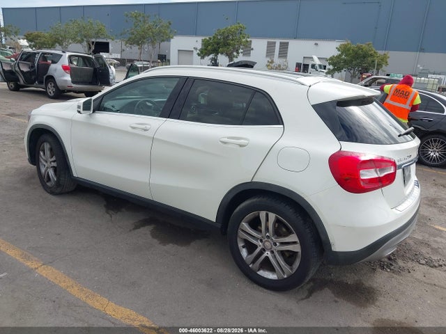 WDCTG4GB1FJ180903 Mercedes-Benz Gla 250 4matic