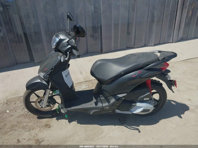 Piaggio Liberty 150/150 S 2023 ZAPM898G1P7003957 Image 13