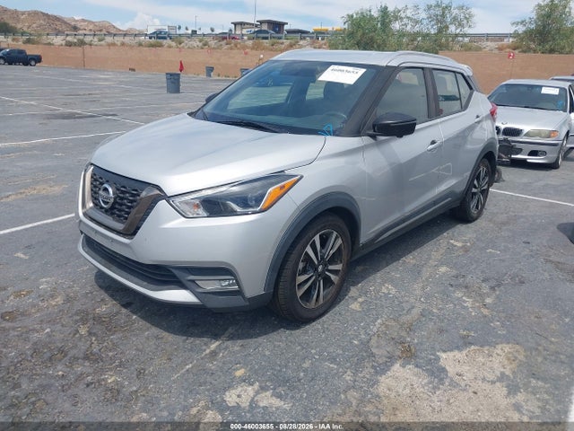 Nissan KICKS SR 2018 3N1CP5CUXJL521948 Image 2