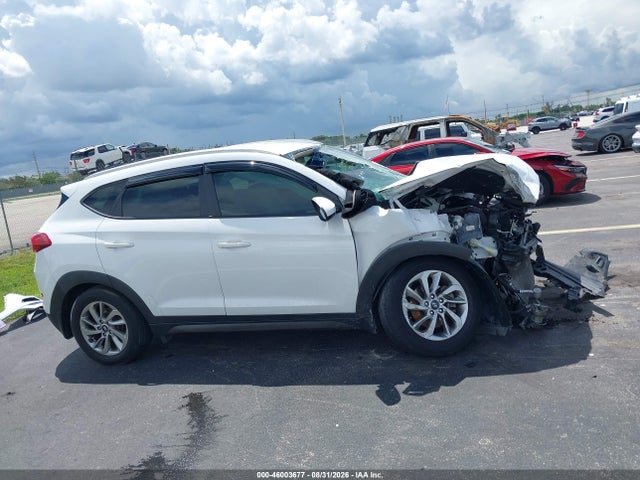Продажа на аукционе авто 2016 Hyundai Tucson Se, vin: KM8J33A47GU125218, номер лота: 46003677