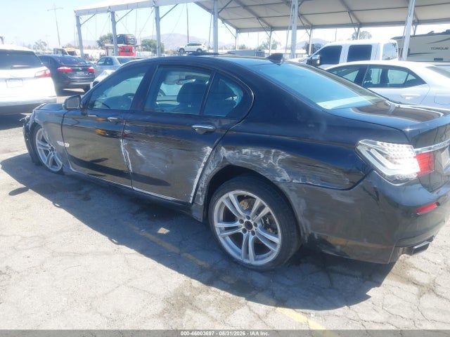 WBAYA6C56FD827056 BMW 740I