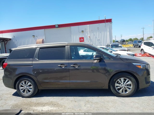 KIA SEDONA LX 2016 KNDMB5C19G6182494 Image 13