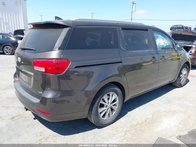 KIA SEDONA LX 2016 KNDMB5C19G6182494 Image 4