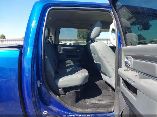 46003745 :رقم المزاد ، 3C6RR7LT2HG582614 vin ، 2017 Ram 1500 Big Horn  4x4 5'7 Box مزاد بيع