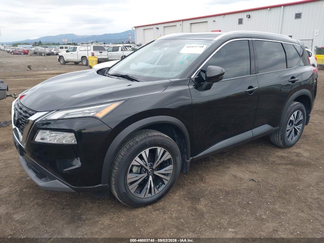 46003748 :رقم المزاد ، 5N1AT3BB6MC817940 vin ، 2021 Nissan Rogue Sv Intelligent Awd مزاد بيع