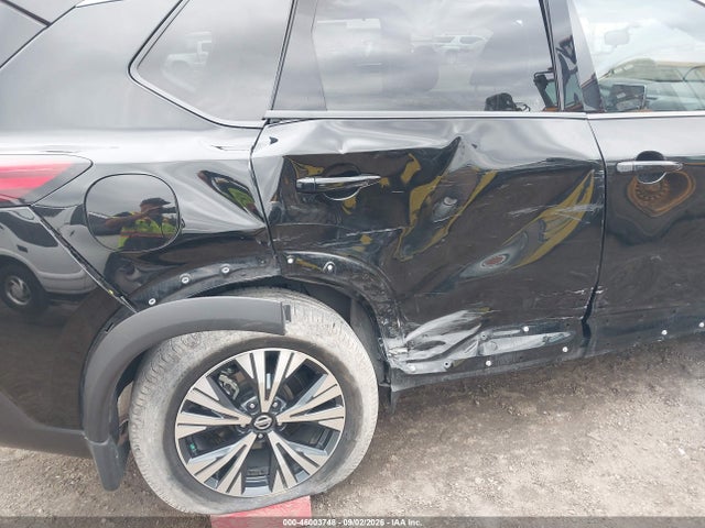 46003748 :رقم المزاد ، 5N1AT3BB6MC817940 vin ، 2021 Nissan Rogue Sv Intelligent Awd مزاد بيع