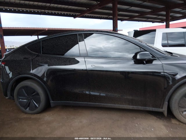 7SAYGDED5TF539112 Tesla Model Y
