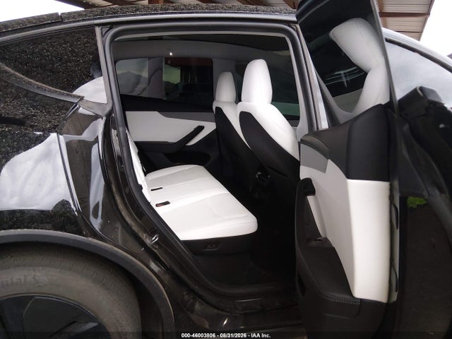 7SAYGDED5TF539112 Tesla Model Y