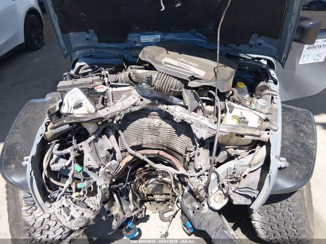1C4HJWEG0FL734752 Jeep Wrangler Unlimited Sahara