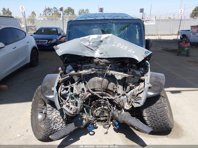 1C4HJWEG0FL734752 Jeep Wrangler Unlimited Sahara