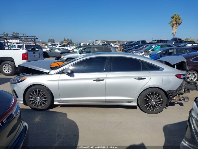 Продаж на аукціоні авто 2018 Hyundai Sonata Sport, vin: 5NPE34AF4JH669836, номер лоту: 46003963