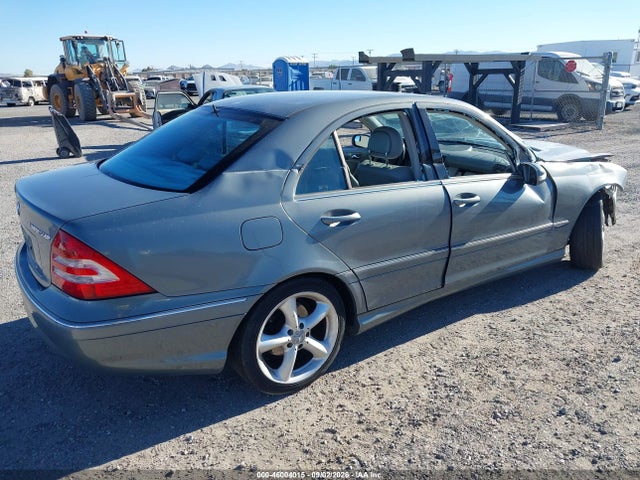 46004015 :رقم المزاد ، WDBRF40J05F568161 vin ، 2005 Mercedes-benz C 230 Kompressor Sport مزاد بيع
