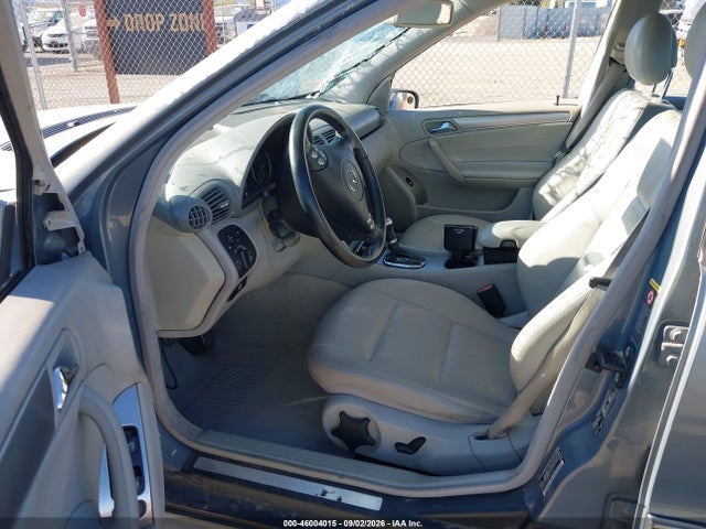 46004015 :رقم المزاد ، WDBRF40J05F568161 vin ، 2005 Mercedes-benz C 230 Kompressor Sport مزاد بيع