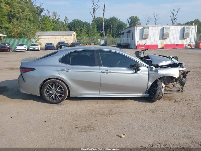 46004008 :رقم المزاد ، 4T1G11AK1MU438506 vin ، 2021 Toyota Camry Se مزاد بيع