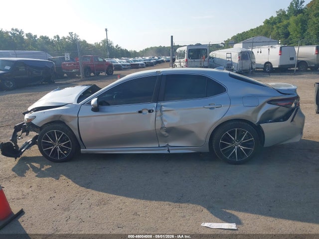 46004008 :رقم المزاد ، 4T1G11AK1MU438506 vin ، 2021 Toyota Camry Se مزاد بيع