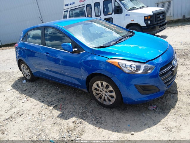 2017 Hyundai Elantra Gt მანქანა იყიდება აუქციონზე, vin: KMHD35LH7HU384074, აუქციონის ნომერი: 46004032