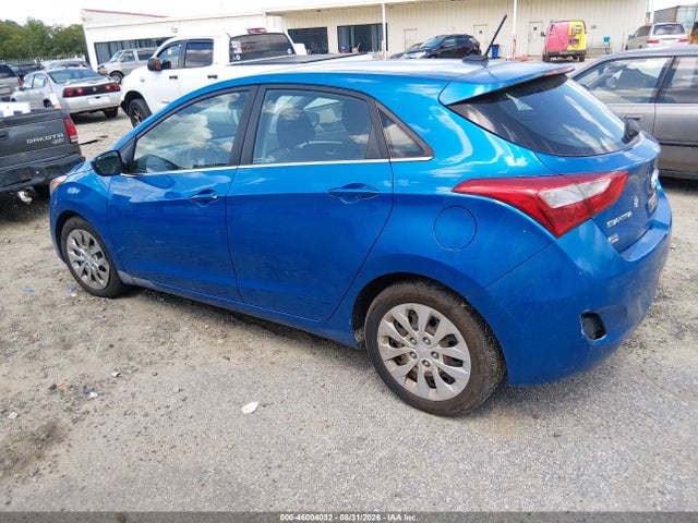 2017 Hyundai Elantra Gt მანქანა იყიდება აუქციონზე, vin: KMHD35LH7HU384074, აუქციონის ნომერი: 46004032