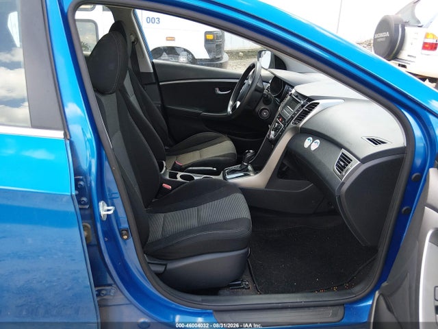 2017 Hyundai Elantra Gt მანქანა იყიდება აუქციონზე, vin: KMHD35LH7HU384074, აუქციონის ნომერი: 46004032