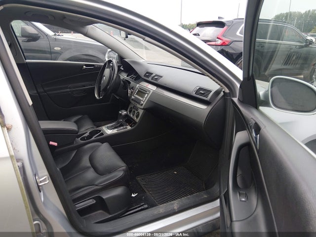 2007 Volkswagen Passat 2.0t/wolfsburg Edition მანქანა იყიდება აუქციონზე, vin: WVWAK93CX7P131530, აუქციონის ნომერი: 46004139