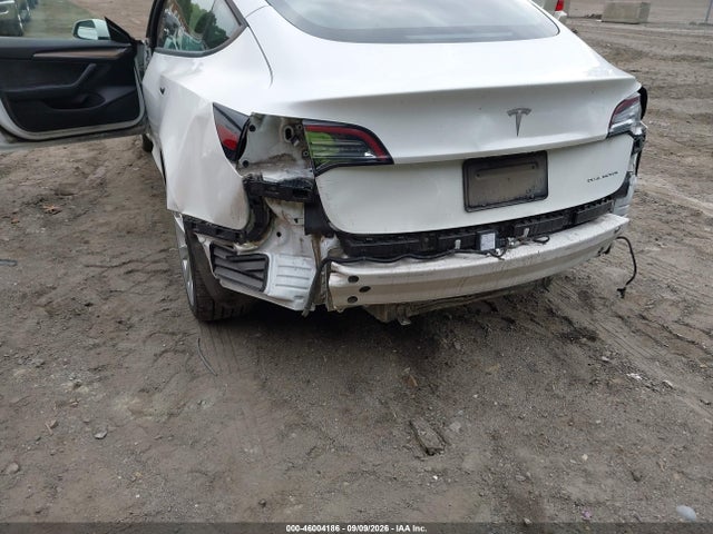 46004186 :رقم المزاد ، 5YJ3E1EB4NF105163 vin ، 2022 Tesla Model 3 Long Range Dual Motor All-wheel Drive مزاد بيع