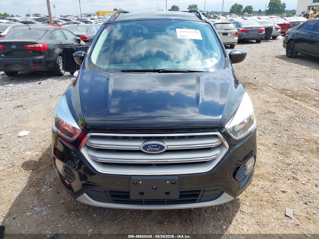 Продажа на аукционе авто 2018 Ford Escape Se, vin: 1FMCU0GD0JUD34450, номер лота: 46004345