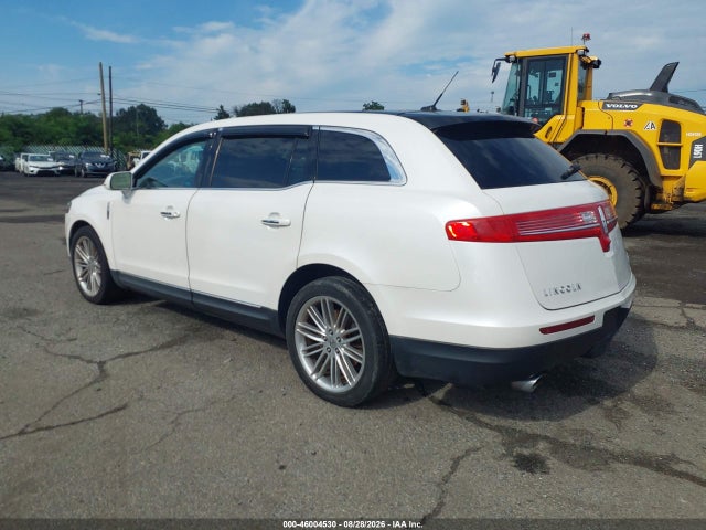 46004530 :رقم المزاد ، 2LMHJ5AT3JBL01254 vin ، 2018 Lincoln Mkt Reserve مزاد بيع