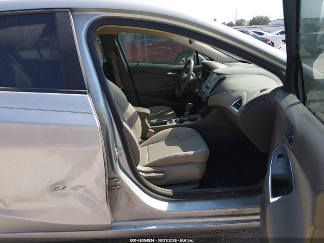 Chevrolet Cruze Ls Auto 2017 1G1BC5SM9H7141464 Image 5