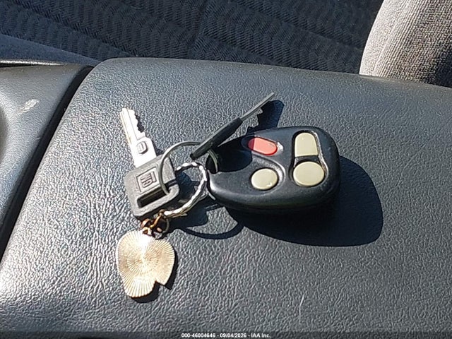 46004646 :رقم المزاد ، 2G1FP22K222101521 vin ، 2002 Chevrolet Camaro مزاد بيع