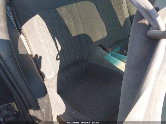 46004646 :رقم المزاد ، 2G1FP22K222101521 vin ، 2002 Chevrolet Camaro مزاد بيع