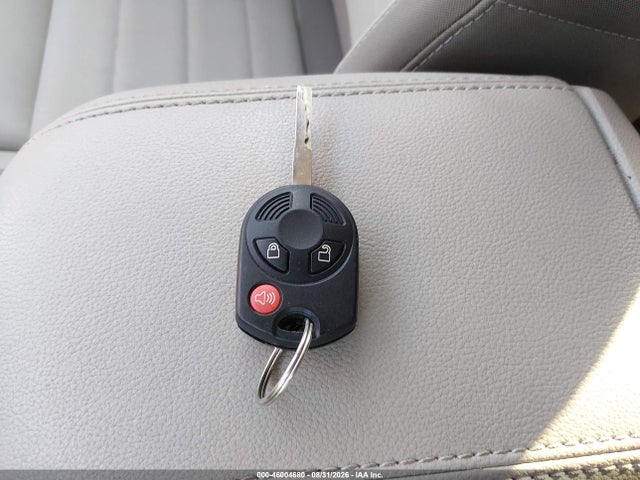 46004680 :رقم المزاد ، 1FMCU0GX7FUC85412 vin ، 2015 Ford Escape Se مزاد بيع
