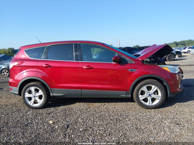 46004680 :رقم المزاد ، 1FMCU0GX7FUC85412 vin ، 2015 Ford Escape Se مزاد بيع
