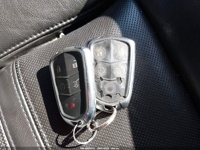 46004701 :رقم المزاد ، 3GYFNCE31FS568110 vin ، 2015 Cadillac Srx Performance Collection مزاد بيع