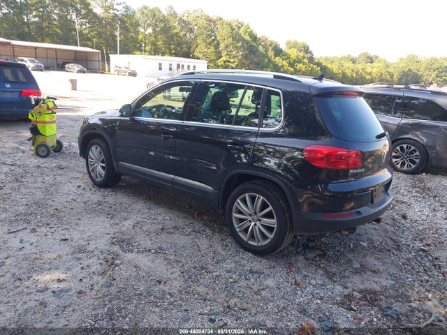WVGAV3AX4EW528918 Volkswagen TIGUAN SE