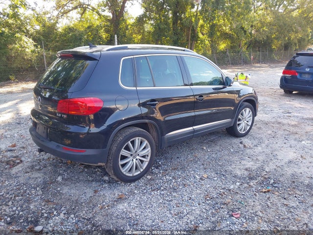 WVGAV3AX4EW528918 Volkswagen TIGUAN SE