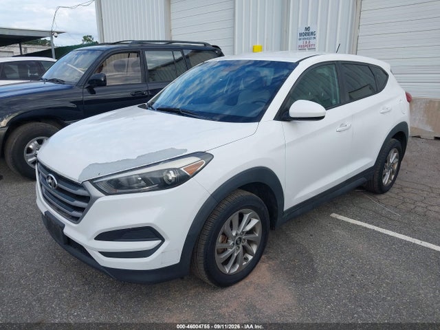 Hyundai TUCSON SE 2018 KM8J2CA46JU655772 Image 2