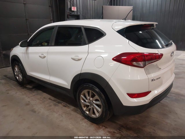 Hyundai TUCSON SE 2018 KM8J2CA46JU655772 Image 3