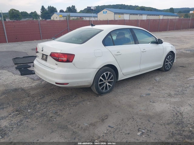 46004820 :رقم المزاد ، 3VWB67AJ0HM271119 vin ، 2017 Volkswagen Jetta 1.4t Se مزاد بيع