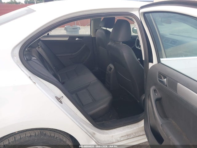 46004820 :رقم المزاد ، 3VWB67AJ0HM271119 vin ، 2017 Volkswagen Jetta 1.4t Se مزاد بيع