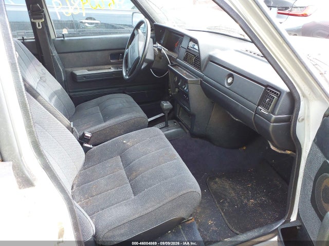 Продажа на аукционе авто 1993 Volvo 240, vin: YV1AW8808P1955469, номер лота: 46004869