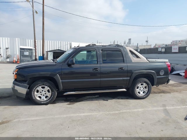 46004943 :رقم المزاد ، 3GNEK12Z05G136883 vin ، 2005 Chevrolet Avalanche 1500 Z71 مزاد بيع