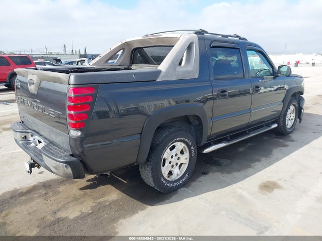 46004943 :رقم المزاد ، 3GNEK12Z05G136883 vin ، 2005 Chevrolet Avalanche 1500 Z71 مزاد بيع