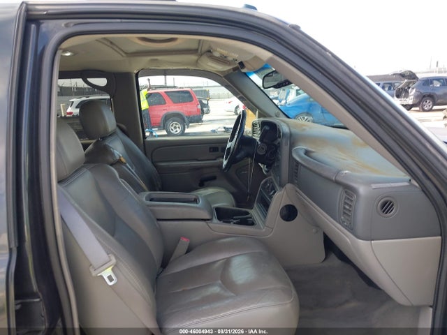 46004943 :رقم المزاد ، 3GNEK12Z05G136883 vin ، 2005 Chevrolet Avalanche 1500 Z71 مزاد بيع
